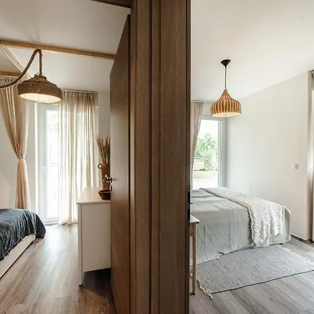 Kertkapcsolatos Nyaralo Viztol 80 Meterre * Siofok