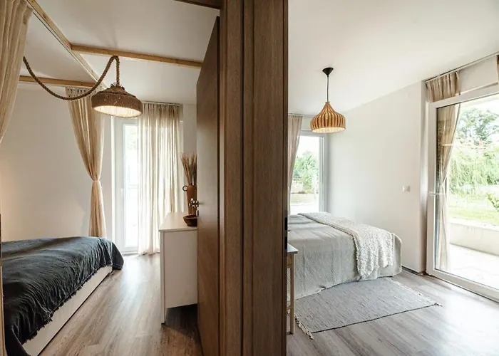 Kertkapcsolatos Nyaralo Viztol 80 Meterre * Siofok