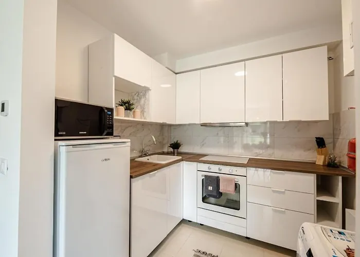 Kertkapcsolatos Nyaralo Viztol 80 Meterre